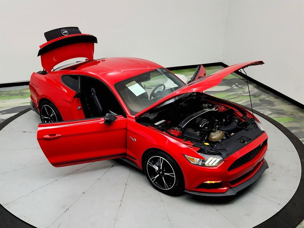 Used 2017 Ford Mustang GT Premium RWD image 36