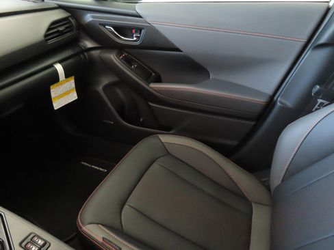 Used 2025 Subaru Crosstrek 2.5i Limited w/ Crosstrek Mirror Package image 21