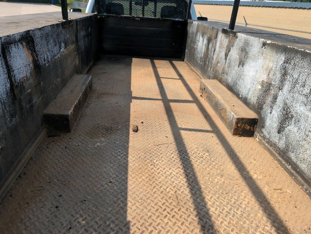 Used 2016 Ford F450 XLT w/ Ambulance Prep Package RWD image 16