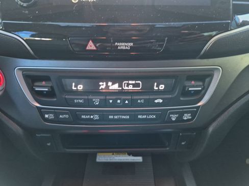 Certified 2022 Honda Pilot Special Edition image 18