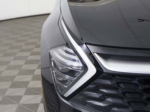 Used 2024 Kia Sportage LX image 11