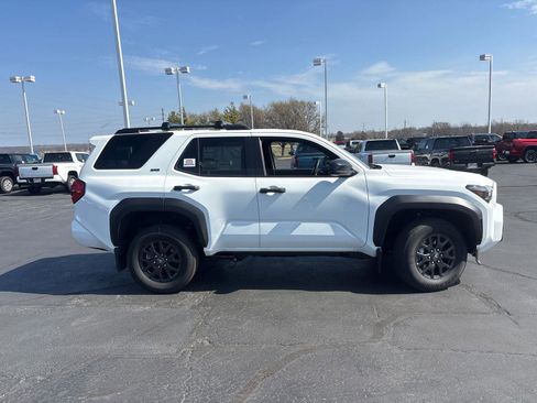 New 2026 Toyota 4Runner SR5 image 9