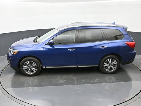 Used 2020 Nissan Pathfinder SV AWD/4WD image 39