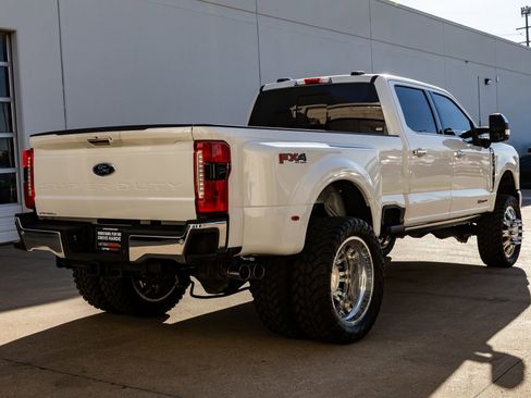 Used 2023 Ford F350 Lariat w/ Lariat Ultimate Package image 9