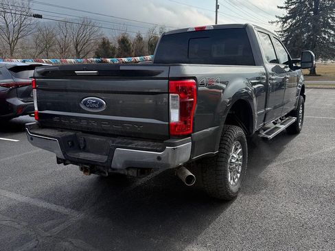 Used 2019 Ford F250 XLT w/ XLT Premium Package image 2