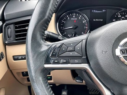 Used 2017 Nissan Rogue SL w/ SL Premium Package AWD/4WD image 18
