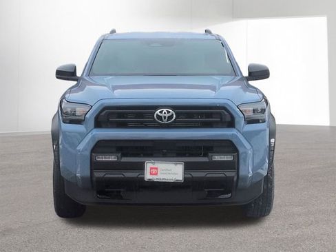 Certified 2025 Toyota 4Runner SR5 image 2