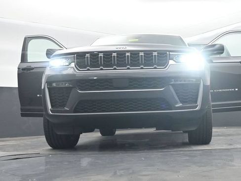 New 2026 Jeep Grand Cherokee Limited RWD image 67