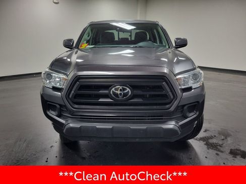 Used 2022 Toyota Tacoma SR image 3