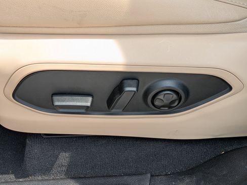 Used 2024 Jeep Grand Cherokee Limited image 17