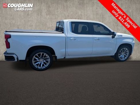 Used 2020 Chevrolet Silverado 1500 High Country w/ Technology Package AWD/4WD image 9