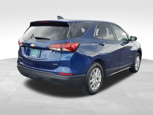 Used 2022 Chevrolet Equinox LS w/ LS Convenience Package AWD/4WD image 5