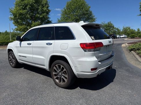 Used 2017 Jeep Grand Cherokee Overland AWD/4WD image 4