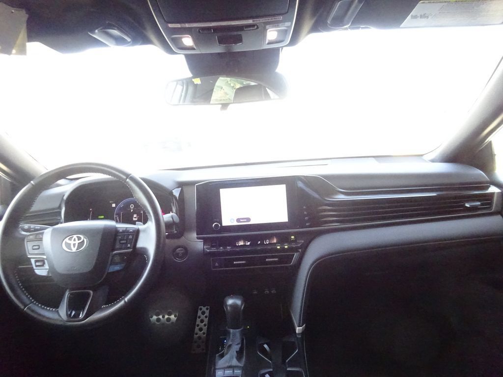 Used 2025 Toyota Camry SE FWD image 22