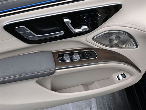 Used 2022 Mercedes-Benz EQS 580 4MATIC Sedan image 20