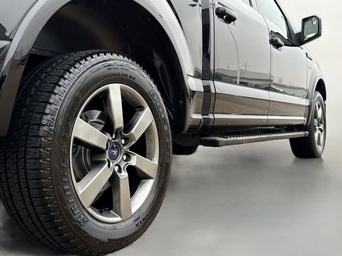 Used 2016 Ford F150 XLT w/ Equipment Group 302A Luxury image 18