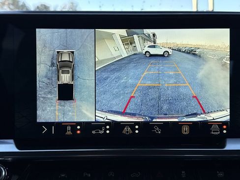 Used 2024 GMC Sierra 1500 SLT w/ SLT Premium Plus Package image 7