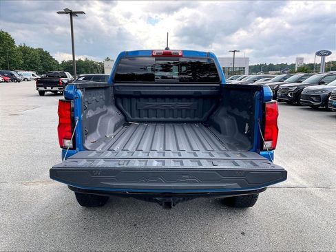 Used 2023 Chevrolet Colorado ZR2 w/ ZR2 Convenience Package III AWD/4WD image 36