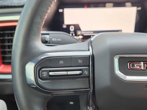 Used 2024 GMC Canyon AT4X AWD/4WD image 18
