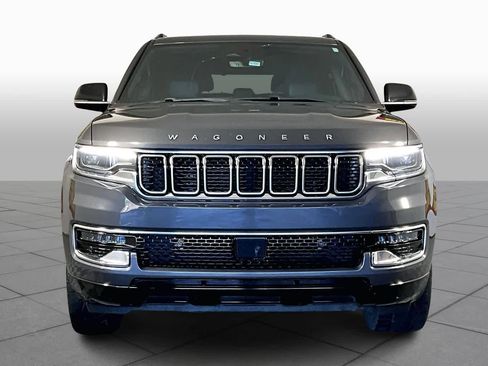 Used 2023 Jeep Wagoneer 2WD image 3