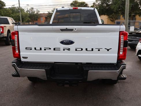 Used 2024 Ford F350 Lariat w/ Lariat Ultimate Package AWD/4WD image 5