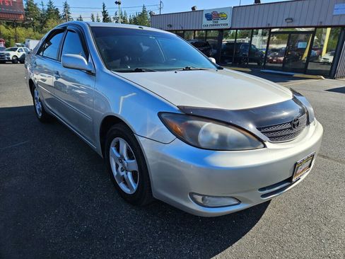 Used 2002 Toyota Camry XLE image 3