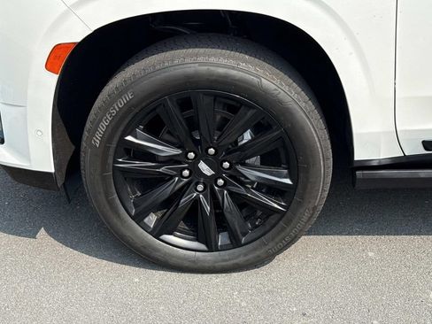 Used 2023 Cadillac Escalade Sport Platinum AWD/4WD image 7