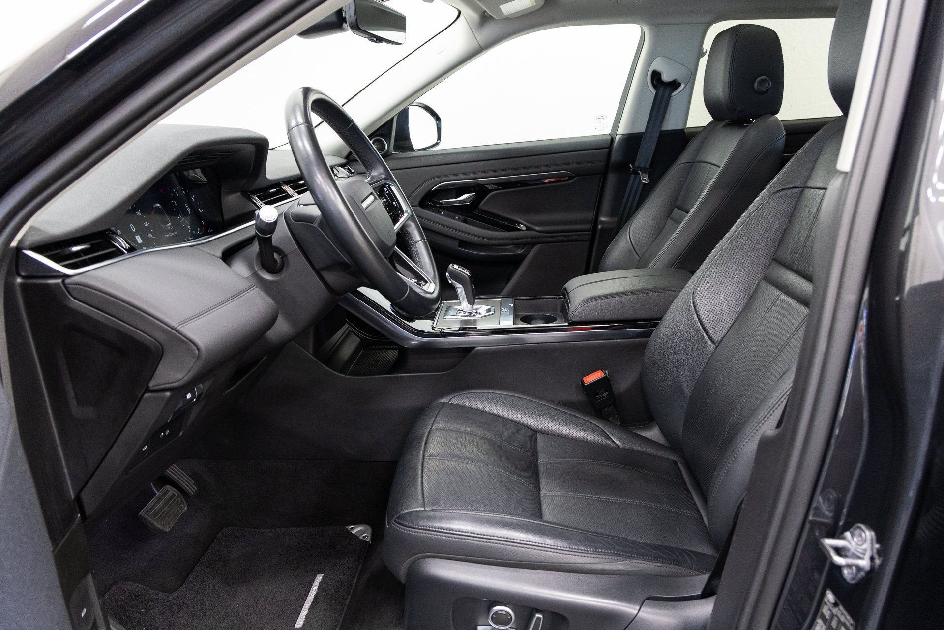 Used 2022 Land Rover Range Rover Evoque SE AWD/4WD image 7
