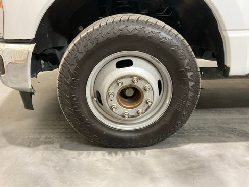 Used 2023 Ford F350 XL w/ XL Chrome Package RWD image 6