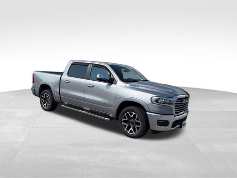 Used 2025 RAM 1500 Laramie AWD/4WD image 8