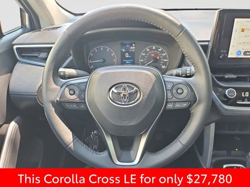 Used 2024 Toyota Corolla Cross LE w/ Moonroof Package AWD/4WD image 44