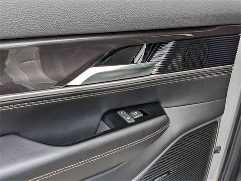 New 2024 Jeep Wagoneer 4WD w/ Premium Group I image 21