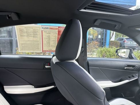 Used 2022 Lexus IS 350 F Sport RWD image 16