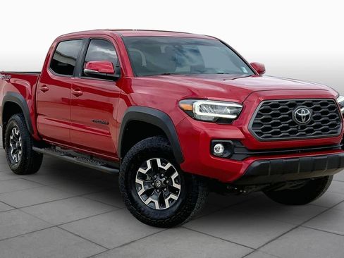 Used 2022 Toyota Tacoma TRD Off-Road AWD/4WD image 3