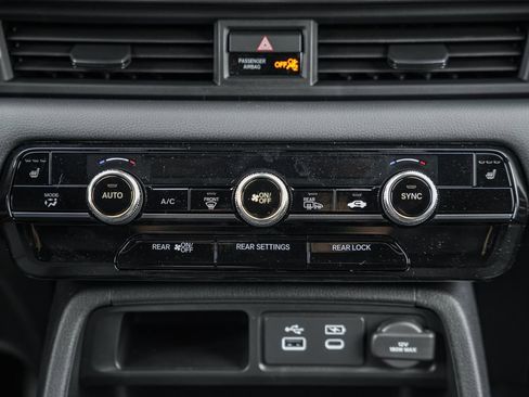 New 2025 Honda Pilot TrailSport image 24