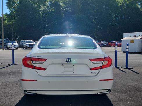 Used 2022 Honda Accord Touring image 4