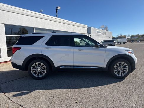 Used 2021 Ford Explorer Limited w/ Equipment Group 301A image 2