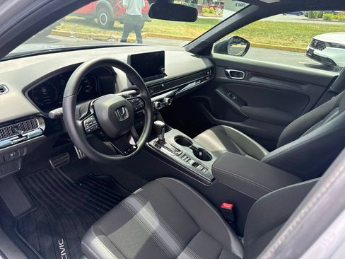 Used 2024 Honda Civic Sport image 11