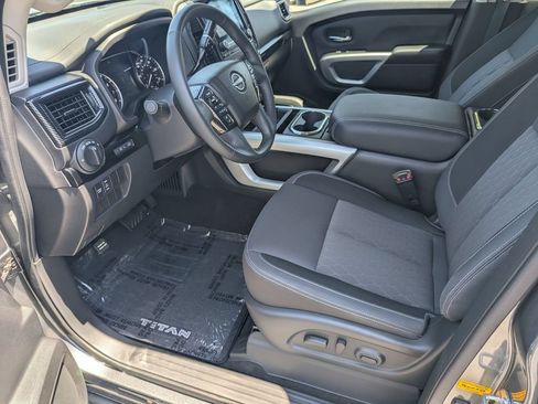 Certified 2024 Nissan Titan SV w/ SV Convenience Package RWD image 9