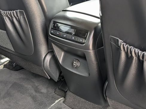 Used 2024 Hyundai Palisade SEL FWD image 31