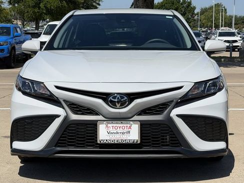 Used 2024 Toyota Camry SE w/ Convenience Package FWD image 8