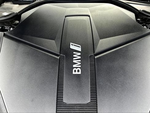 Used 2023 BMW i7 xDrive60 AWD/4WD image 31