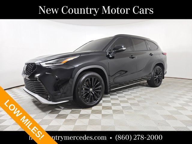 Used 2025 Toyota Highlander XSE AWD/4WD image 3