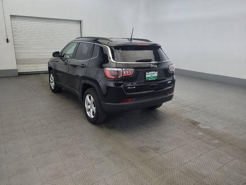 Used 2017 Jeep Compass Latitude w/ Popular Equipment Group AWD/4WD image 5