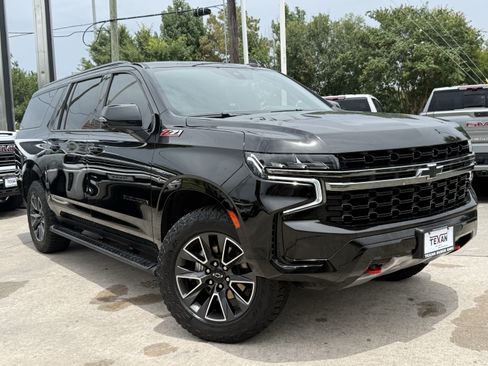 Used 2021 Chevrolet Suburban Z71 w/ Luxury Package AWD/4WD image 2