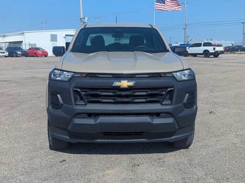 Used 2024 Chevrolet Colorado W/T image 2