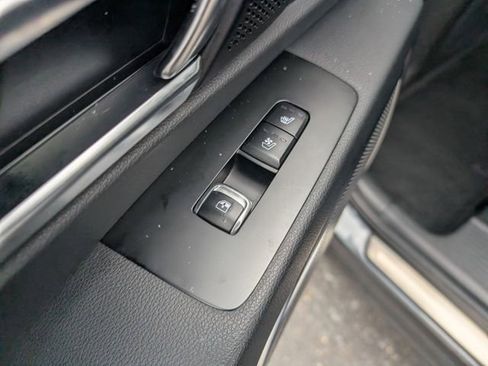 Used 2022 Kia Telluride SX w/ SX Prestige Package image 11