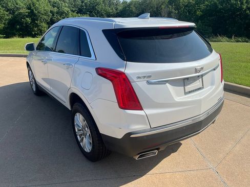 Used 2019 Cadillac XT5 FWD image 3