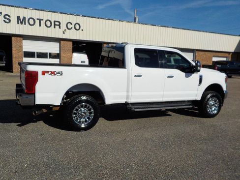 Used 2022 Ford F250 XLT w/ XLT Premium Package image 6