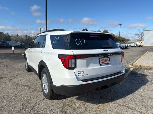 New 2026 Ford Explorer Active RWD image 7